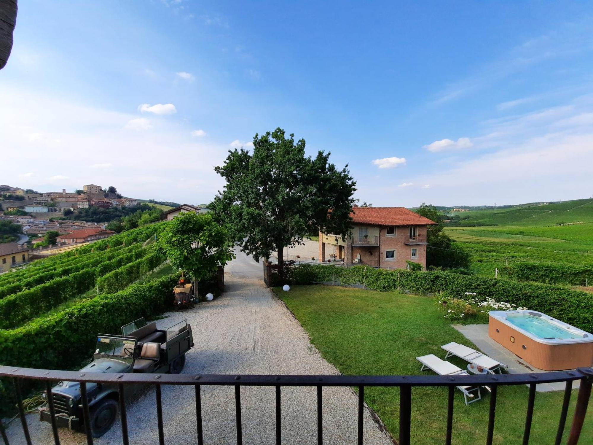 Villa Laura Castellinaldo Bilik gambar