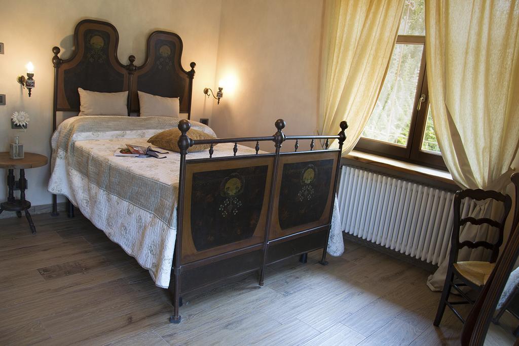 Villa Laura Castellinaldo Bilik gambar