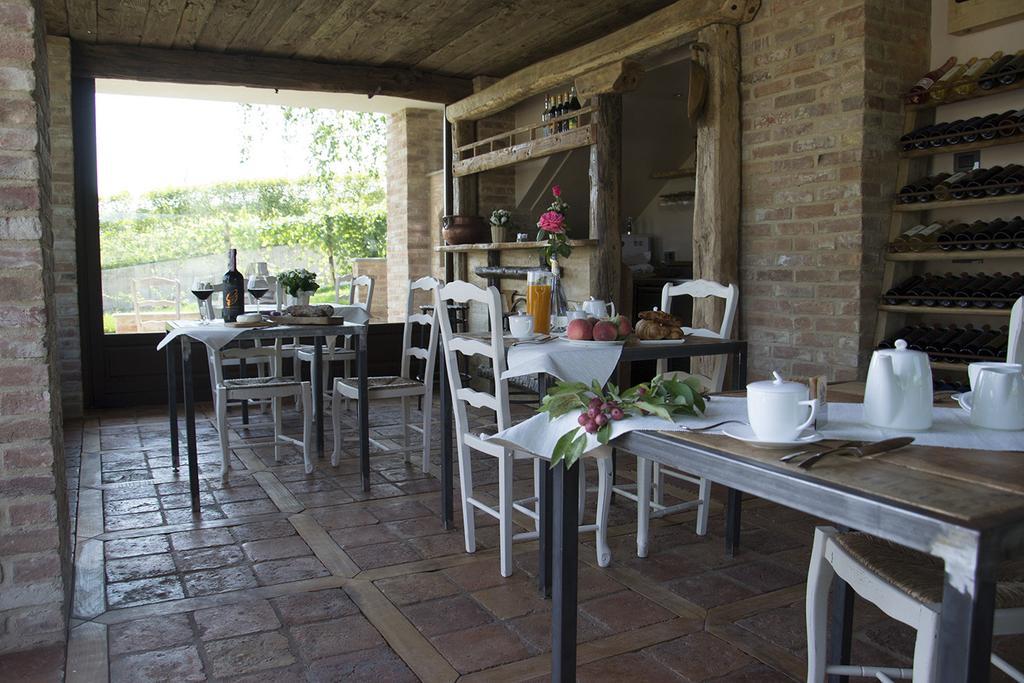 Villa Laura Castellinaldo Luaran gambar